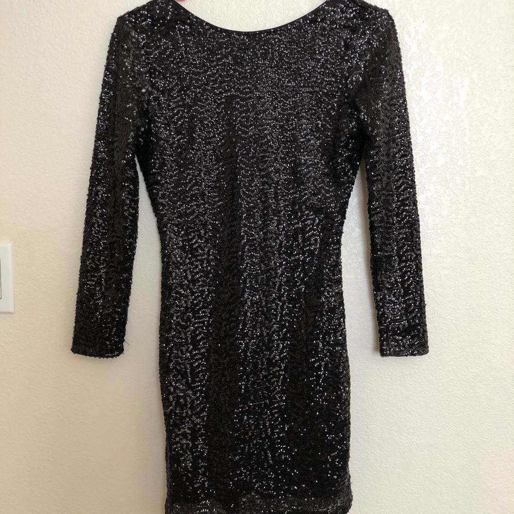 DIVIDE H&M sequin bodycon dress - black - sz 6
